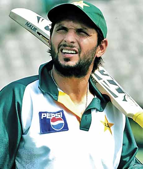 my favourite crickter shahid afridi Afridi spoke about dhoni during a rapid-fire q and a session after launching his own cricket club in toronto. my favourite crickter shahid afridi Afridi spoke about dhoni during a rapid-fire q and a session after launching his own cricket club in toronto.